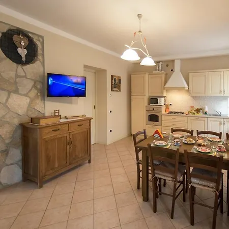 Casa vacanze Il Roseto Holidays Castelnuovo del Garda