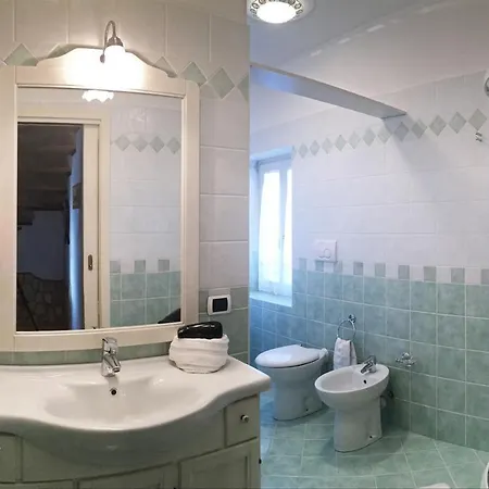 Il Roseto Holidays 度假居 卡斯特努沃德加尔达